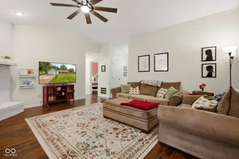 1043 Briarwood Drive Brownsburg IN 46112