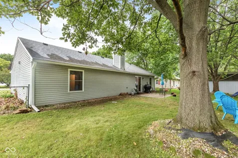 1043 Briarwood Drive Brownsburg IN 46112