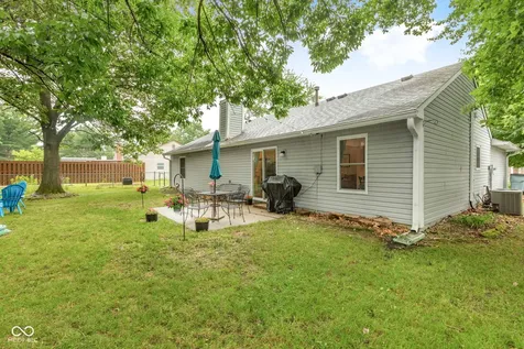 1043 Briarwood Drive Brownsburg IN 46112