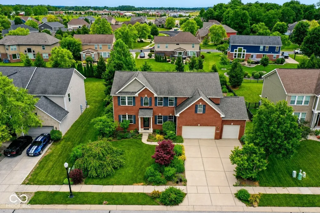 5825 Somerset Boulevard E Bargersville IN 46106