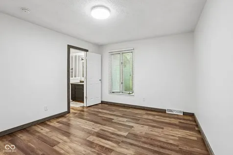 4037 Hillendale Drive Greenwood IN 46142
