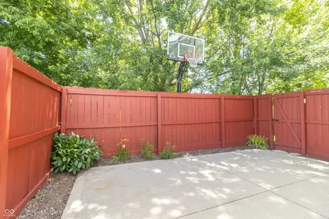 2416 E Hickory Boulevard Greenfield IN 46140