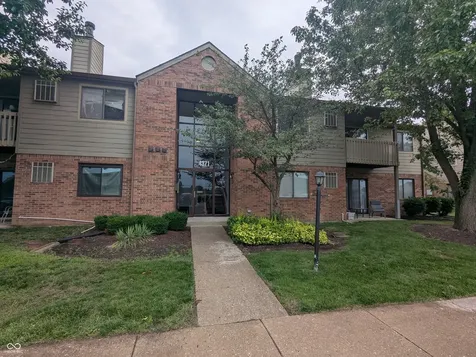4371 W Village Parkway W Indianapolis IN 46254