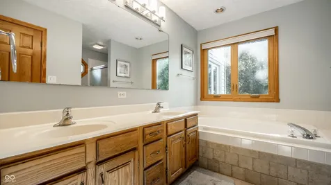 21118 N Banbury Road Noblesville IN 46062