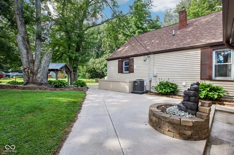 8645 Highland Road Martinsville IN 46151