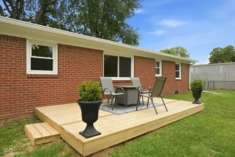 10628 E County Road 100 S Indianapolis IN 46231