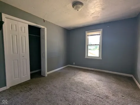 674 W 300 N Anderson IN 46011