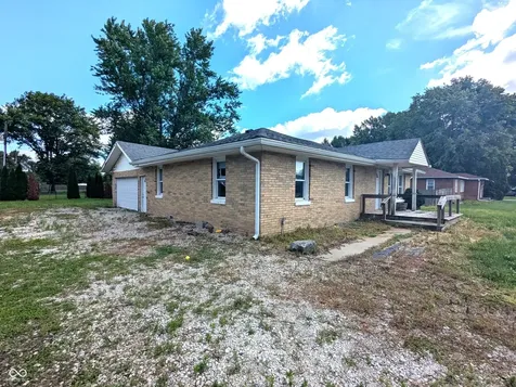 674 W 300 N Anderson IN 46011