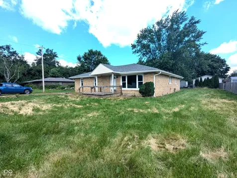 674 W 300 N Anderson IN 46011