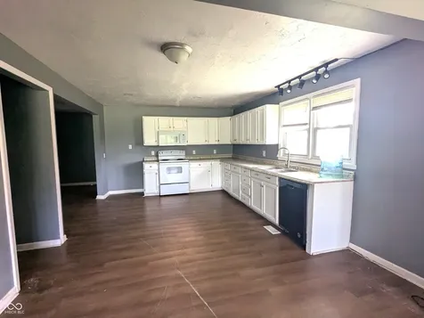 674 W 300 N Anderson IN 46011