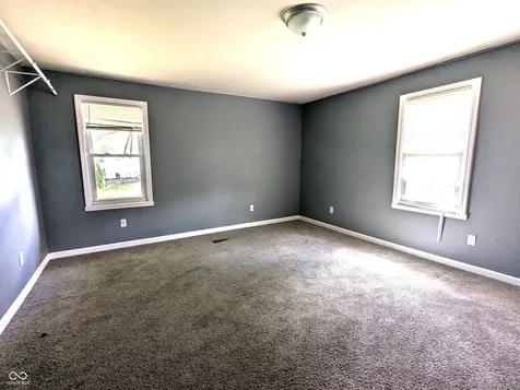674 W 300 N Anderson IN 46011