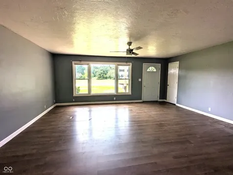 674 W 300 N Anderson IN 46011