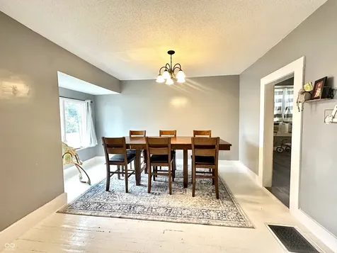 206 Whitlock Avenue Crawfordsville IN 47933