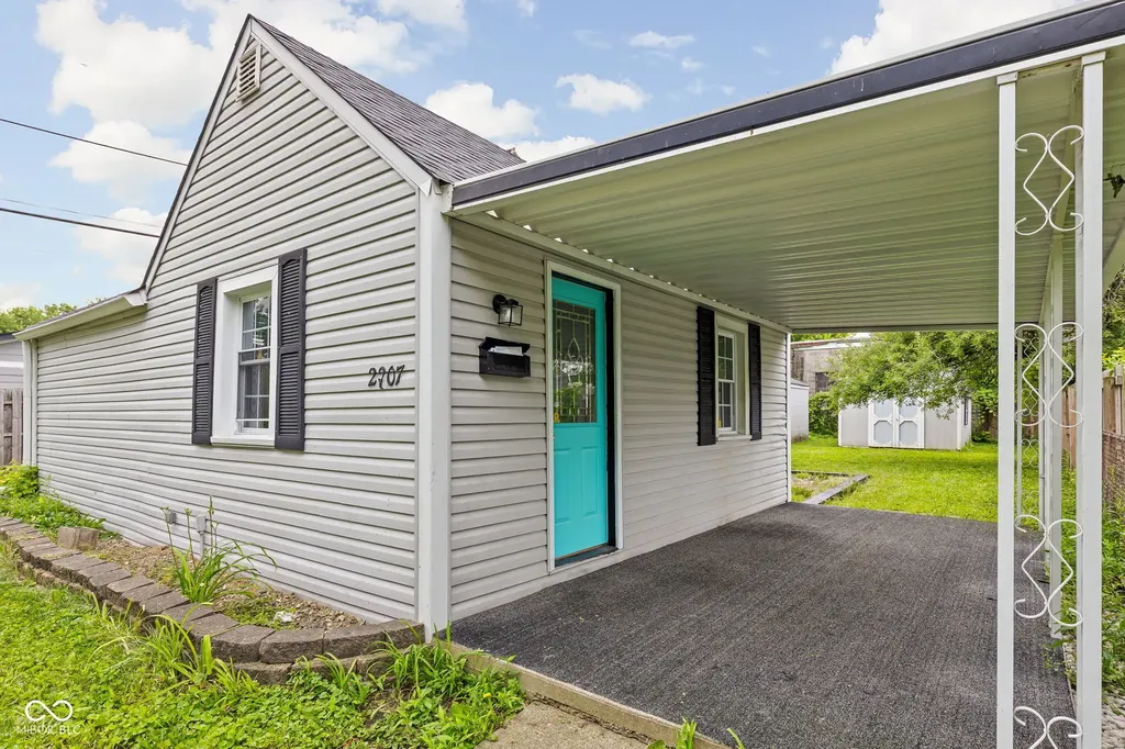 2207 Albany Street Indianapolis IN 46203