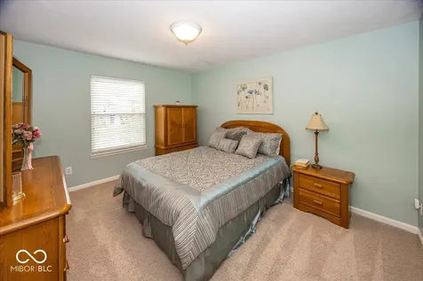11934 Gray Eagle Drive Fishers IN 46037