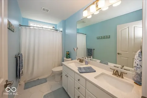 11934 Gray Eagle Drive Fishers IN 46037
