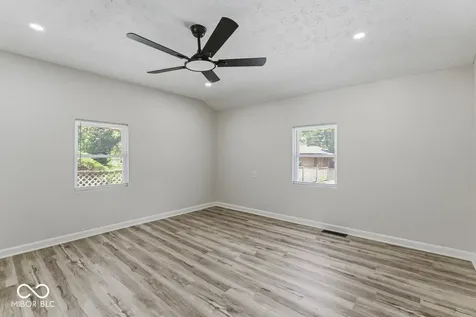5547 W Southport Road Indianapolis IN 46221
