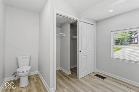 5547 W Southport Road Indianapolis IN 46221
