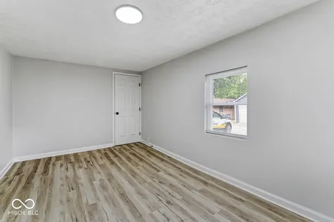 5547 W Southport Road Indianapolis IN 46221