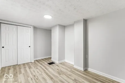 5547 W Southport Road Indianapolis IN 46221
