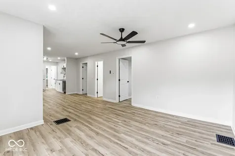 5547 W Southport Road Indianapolis IN 46221