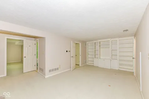 5225 Whisperwood Lane Indianapolis IN 46226