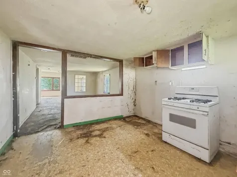 3317 S Lyons Avenue Indianapolis IN 46221