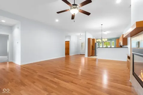 5029 Anna Maria Drive Columbus IN 47203