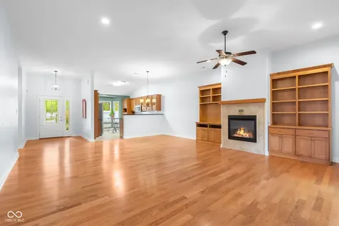 5029 Anna Maria Drive Columbus IN 47203