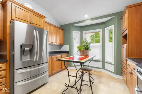 5029 Anna Maria Drive Columbus IN 47203