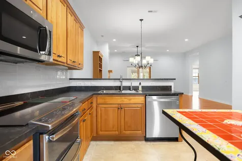 5029 Anna Maria Drive Columbus IN 47203
