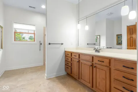 5029 Anna Maria Drive Columbus IN 47203