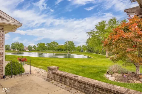 5029 Anna Maria Drive Columbus IN 47203