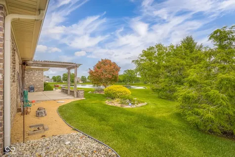 5029 Anna Maria Drive Columbus IN 47203