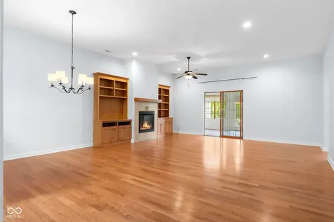 5029 Anna Maria Drive Columbus IN 47203