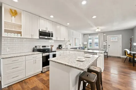 1526 S East Street Indianapolis IN 46225