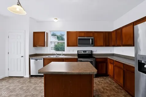 4818 Ladywood Bluff Indianapolis IN 46226