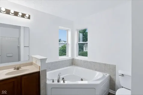 4818 Ladywood Bluff Indianapolis IN 46226