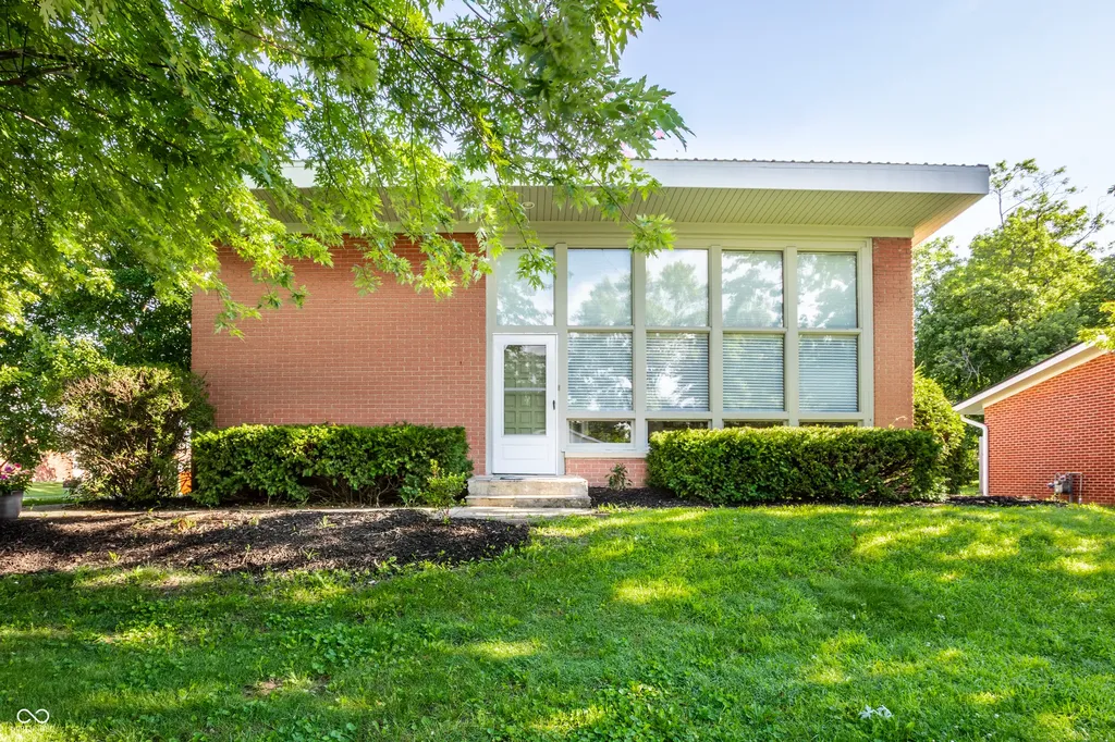 307 W Roosevelt Drive Greenfield IN 46140