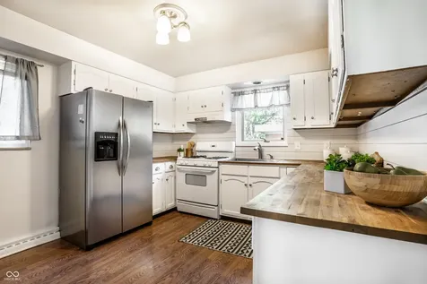 307 W Roosevelt Drive Greenfield IN 46140