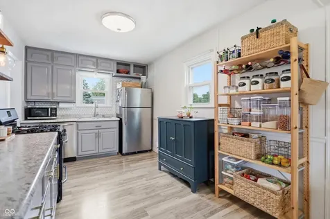 306 N 16th Avenue Beech Grove IN 46107