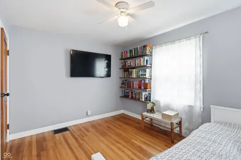 306 N 16th Avenue Beech Grove IN 46107