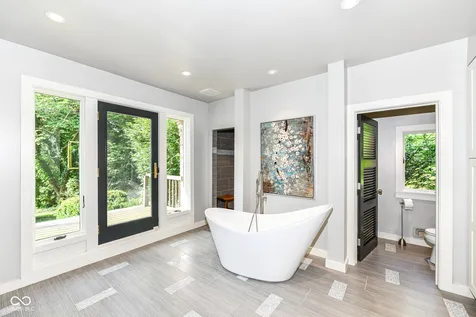 5250 E 56th Street Indianapolis IN 46226