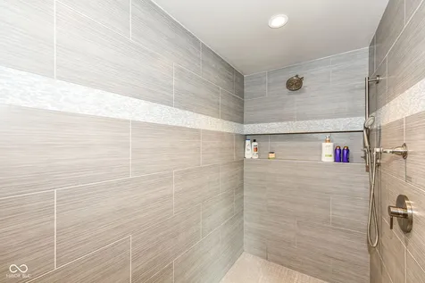 5250 E 56th Street Indianapolis IN 46226