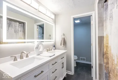 106 Knoll Court Noblesville IN 46062