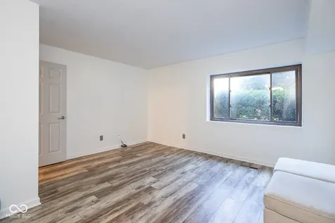 106 Knoll Court Noblesville IN 46062