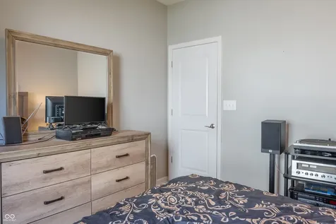 14461 Brook Meadow Drive Mccordsville IN 46055
