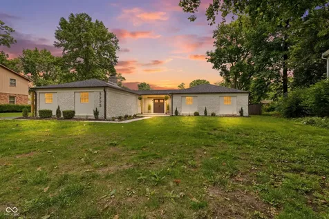 5225 Leone Place Indianapolis IN 46226