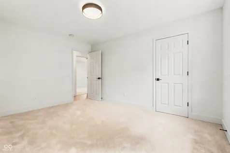 5225 Leone Place Indianapolis IN 46226