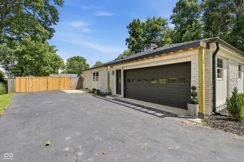 5225 Leone Place Indianapolis IN 46226